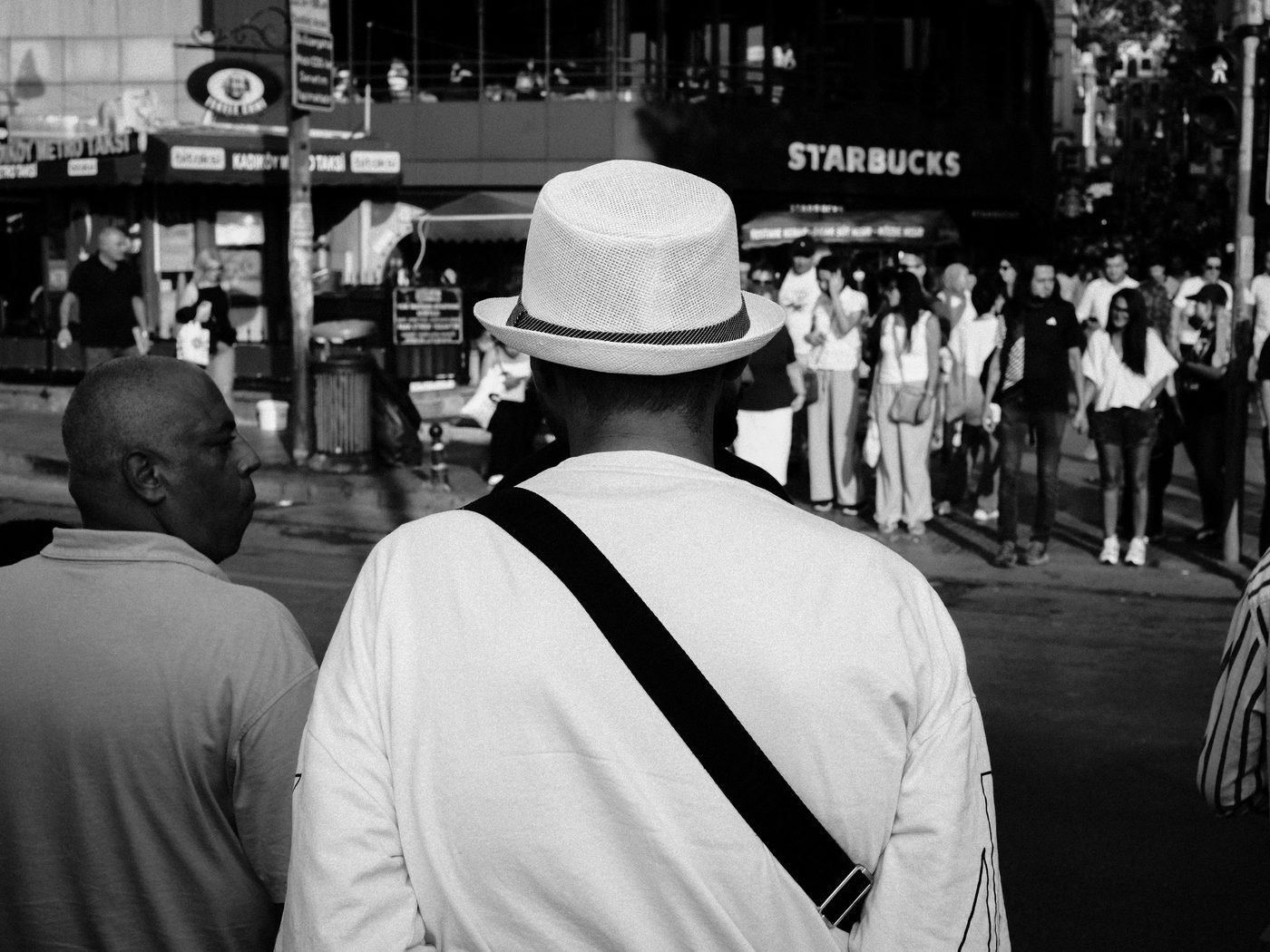 Özgür Aslan — street photographer and photography teacher in Almere